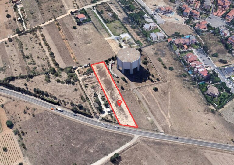 Terreno in zona servizi – Strada Comunale Pitz’e Serra – rif.PO580