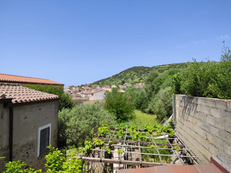 Villa con ampio giardino – rif. MS116