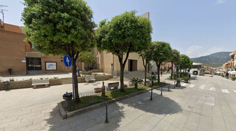 Storica Profumeria in centro Villasimius – rif. PO568
